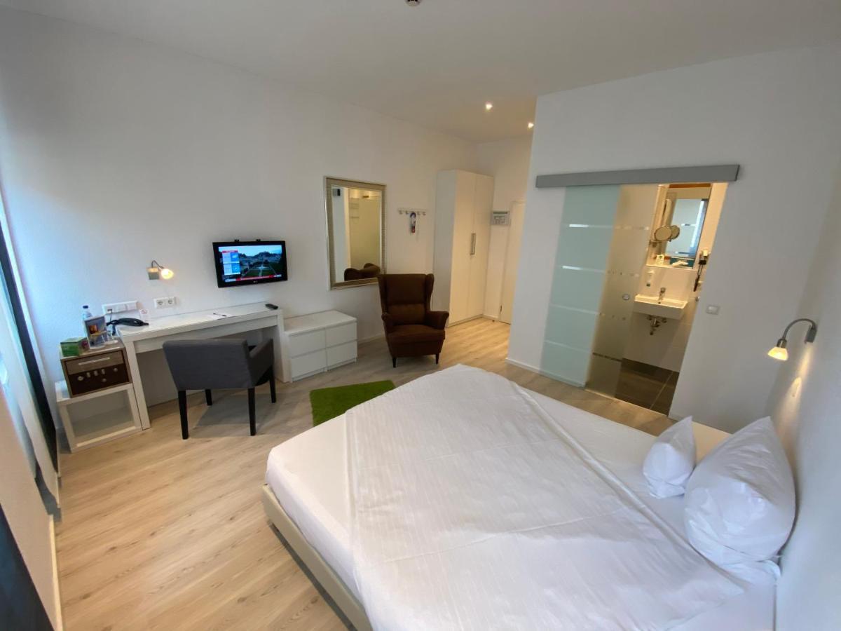 Hotel Barbarossa Karlsruhe Stadtmitte Εξωτερικό φωτογραφία