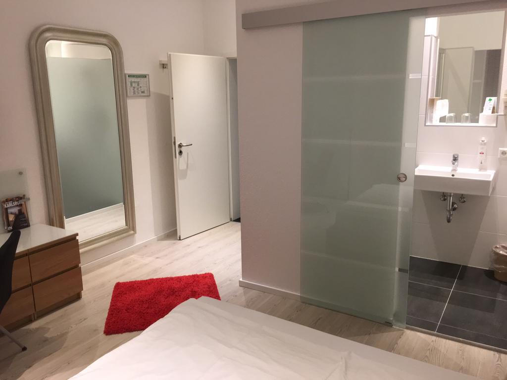 Hotel Barbarossa Karlsruhe Stadtmitte Δωμάτιο φωτογραφία