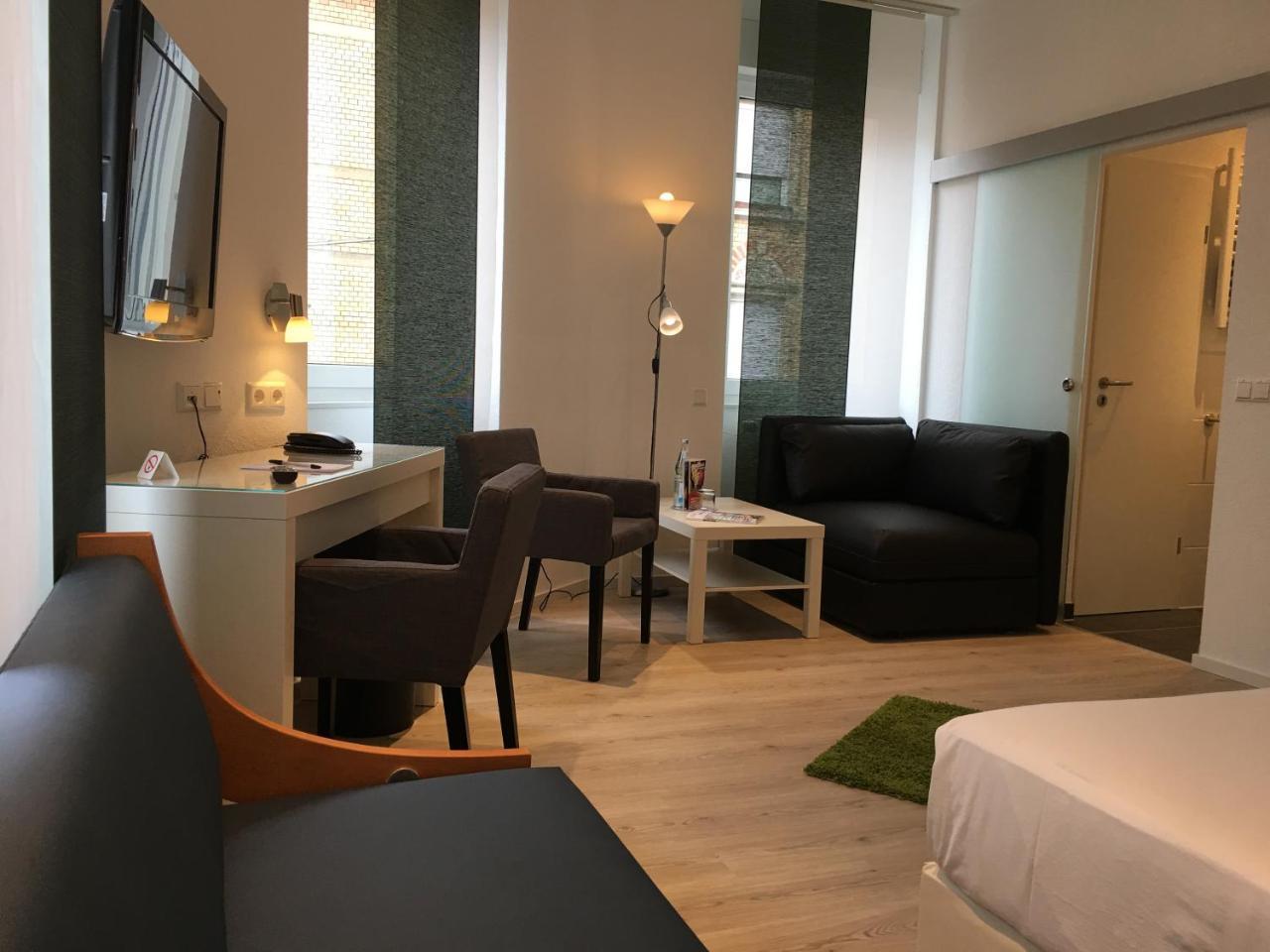 Hotel Barbarossa Karlsruhe Stadtmitte Εξωτερικό φωτογραφία